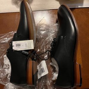 NWT Banana Republic Genuine Leather Dress Shoe